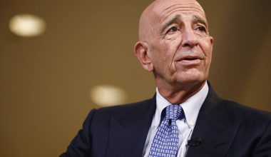 Τομ Μπάρακ: «Θα μπορούσαμε να κτυπήσουμε το Ιράν ακόμη και μέσα στο Σαββατοκύριακο»