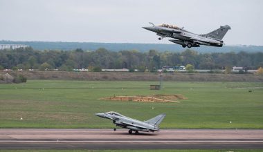 RAF και γαλλικά Rafale σε άσκηση πυρηνικής αποτροπής (φώτο)