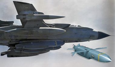 Επικίνδυνο παιχνίδι του Λονδίνου: Χτυπούν τη Ρωσία με Storm Shadow & μετά προειδοποιούν  για πόλεμο!