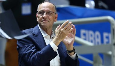 Β.Λιόλιος: Πλήρωσε διακοπές 17.000€ στον πρώην υπεύθυνο διαιτησίας της EuroLeague Ρ.Στόουκς