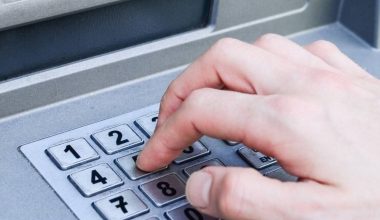 Πού πηγαίνουν τα χρήματά σου όταν ένα ΑΤΜ τα «καταπιεί» αλλά δεν πιστωθούν ποτέ;