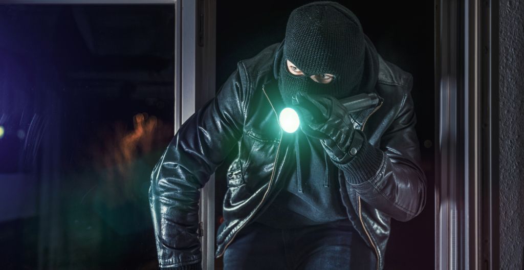 Αυτά είναι τα πράγματα που οι κλέφτες κοιτάζουν πρώτα πριν μπουν σε ένα σπίτι