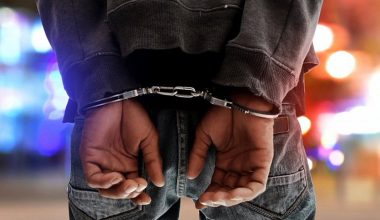 Θεσσαλονίκη: Τρεις συλλήψεις για διακίνηση κάνναβης μέσω εταιρειών ταχυμεταφορών
