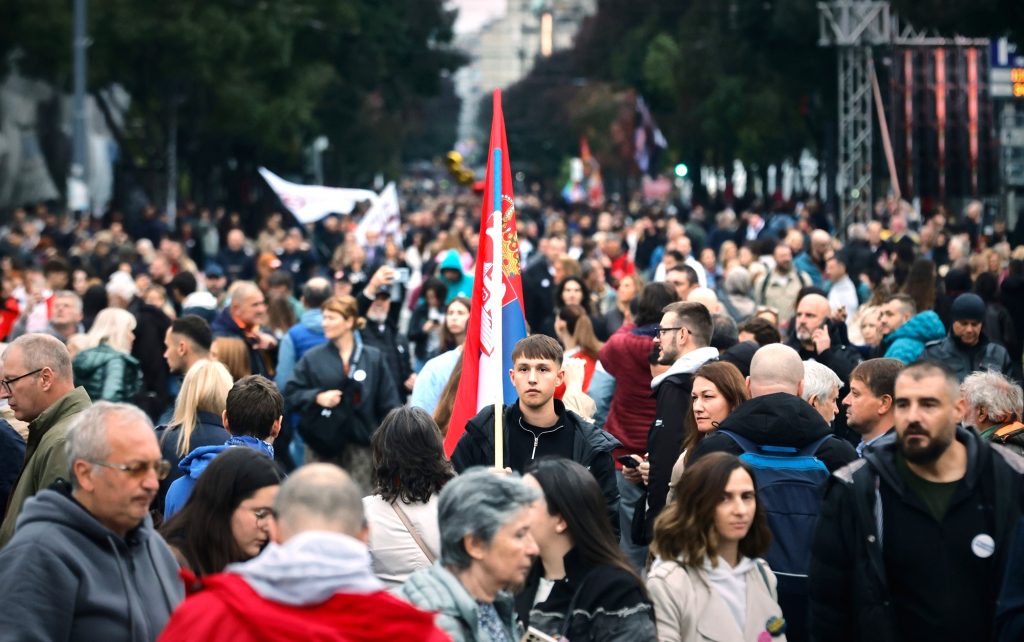 Σε εξέλιξη οι βουλευτικές εκλογές στην Σερβία – Υπό πίεση το κόμμα του Α.Βούτσιτς