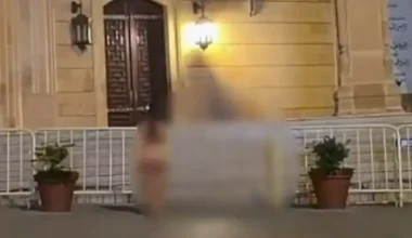 Ημίγυμνη γυναίκα έκανε live στο TikTok μπροστά από τέμενος στην Βηρυτό (βίντεο)