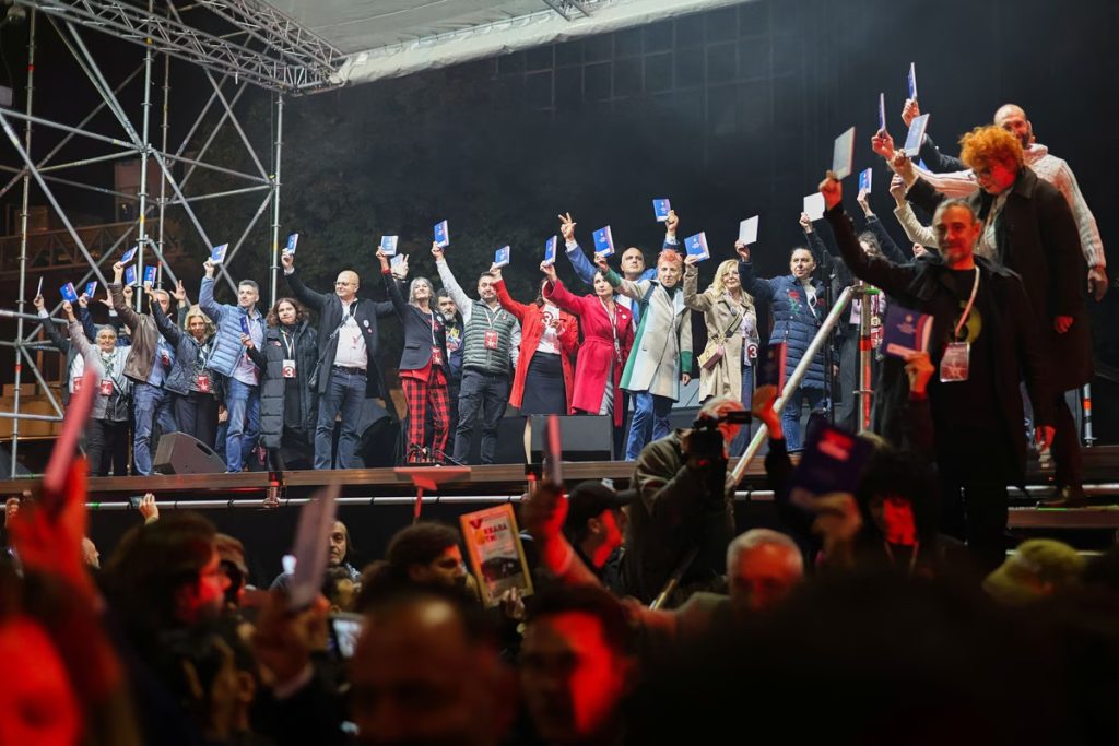 Ποιοι και πώς νίκησαν τον Α.Βούτσιτς στην Σερβία