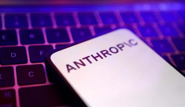 Anthropic: Προειδοποιεί για «υπαρξιακούς κινδύνους» από την AI ενώ ετοιμάζεται για το χρηματιστήριο