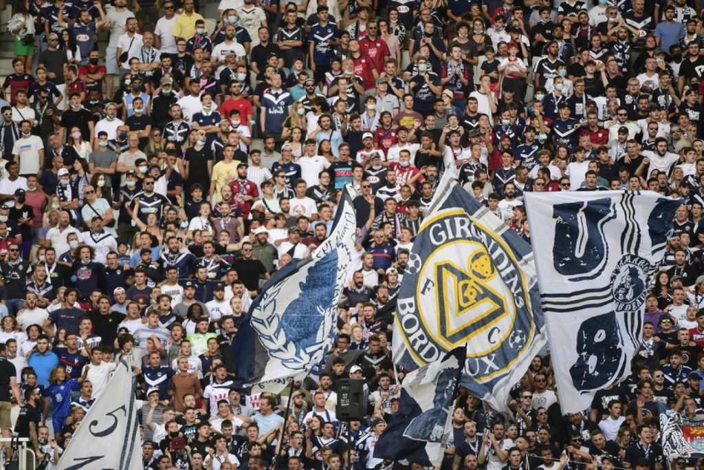 Η πρώτη αγάπη δεν ξεχνιέται: 11.000 φίλοι της Μπορντό μαζί με την ομάδα στην 6η κατηγορία! (βίντεο)