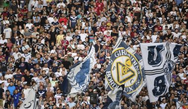 Η πρώτη αγάπη δεν ξεχνιέται: 11.000 φίλοι της Μπορντό μαζί με την ομάδα στην 6η κατηγορία! (βίντεο)