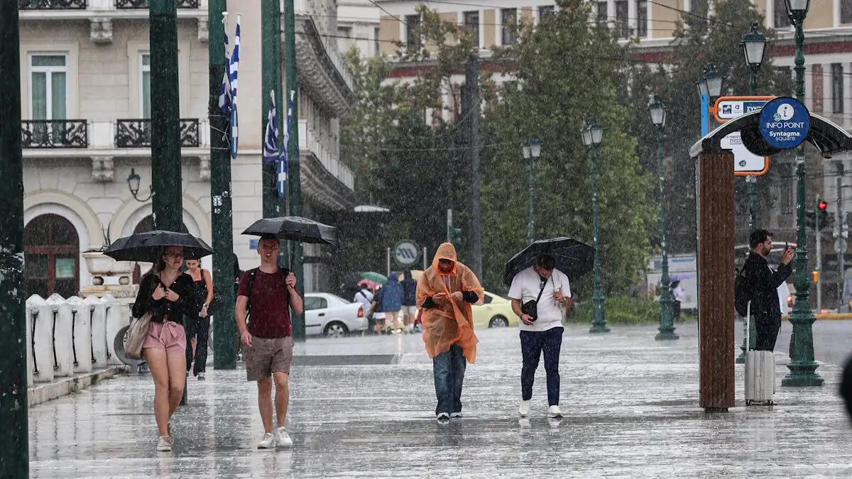 Νέο έκτακτο δελτίο επιδείνωσης καιρού: Πού θα εκδηλωθούν ισχυρά φαινόμενα – Στο επίκεντρο & η Αττική