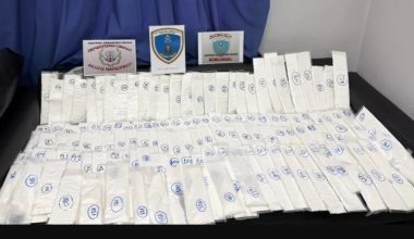 Συνελήφθη στο Λαύριο 43χρονος Βρετανός με 18 κιλά κοκαΐνης που έφταναν το μισό εκατ. ευρώ