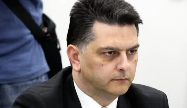 Μιχάλης Μπεκίρης: Προσωρινή αποχώρηση από το γραφείο του Πρωθυπουργού – Τι καταγγέλλει