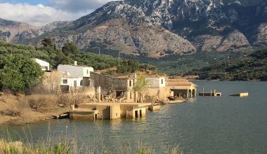 Κρήτη: Γέμισε ξανά το φράγμα Αποσελέμη – «Βυθίζεται» και πάλι το Σφεντύλι