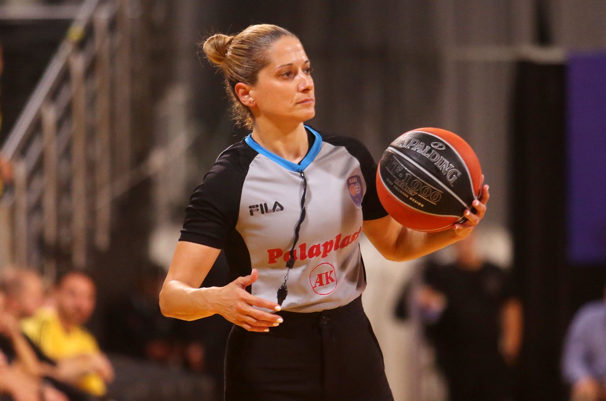 Basketgate: Ολοκληρώθηκε η απολογία της Βάσως Τσαρούχα – Ακολουθεί ο Τάσος Πηλοΐδης