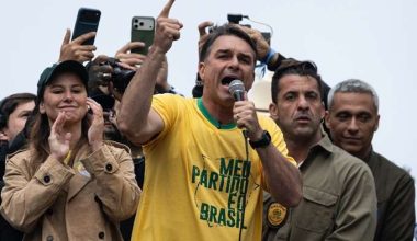 Την κατάσχεση του διαβατηρίου του Flávio Bolsonaro διέταξε το Ανώτατο Δικαστήριο της Βραζιλίας