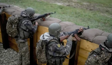 Ουκρανία: Σχεδιάζεται καθολική επιστράτευση – Εξαιρέσεις μόνο για την πολιτική ηγεσία