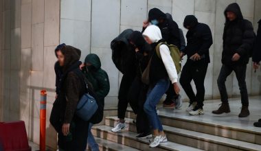 «Χωριάτικο»: Οι 20 «αχυράνθρωποι» και οι 400 εταιρείες στο μικροσκόπιο της ΕΛ.ΑΣ.