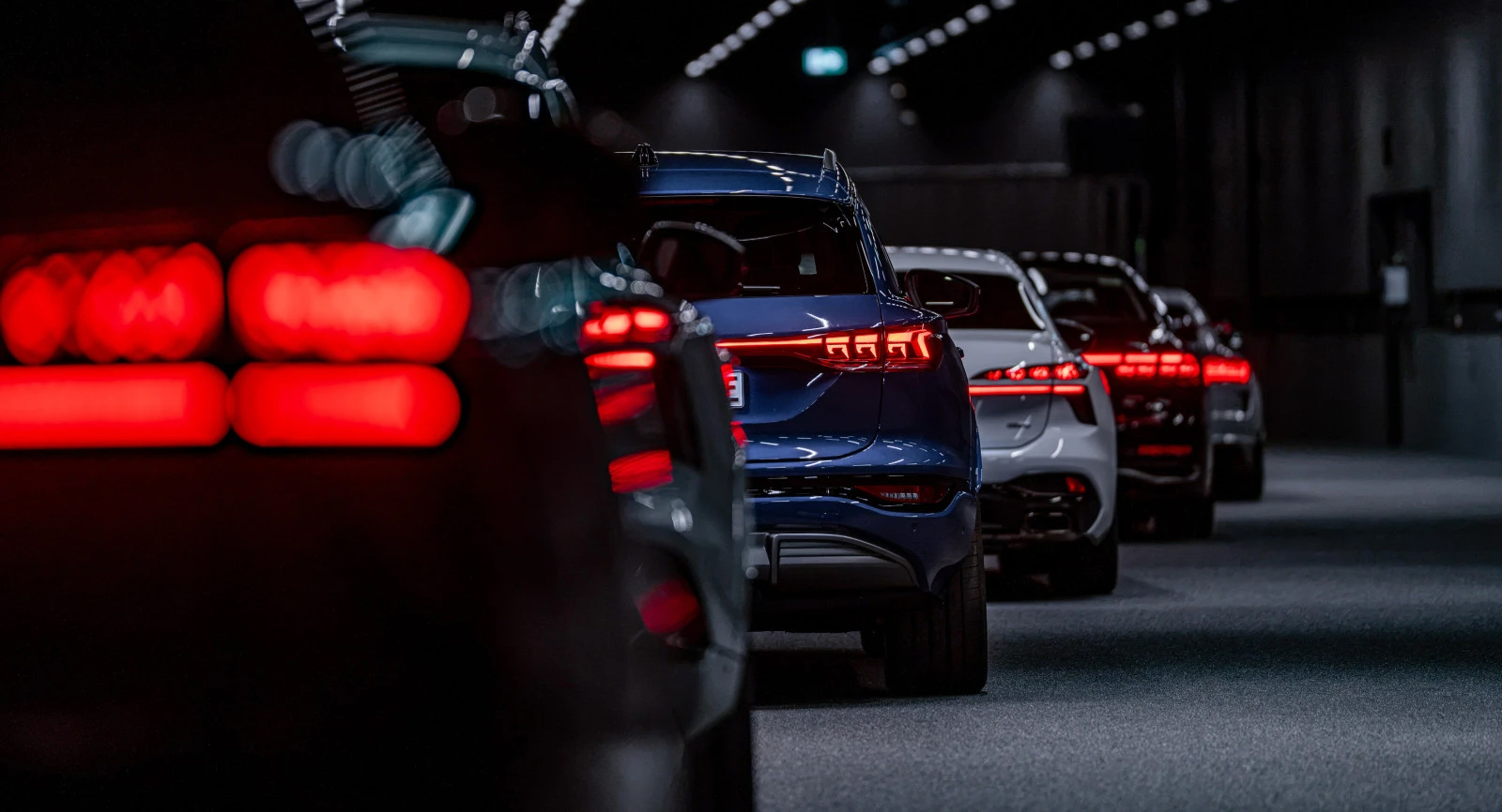 Audi Q9: Τα φώτα έχουν κάτι να σου πουν