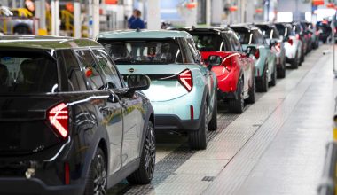BMW: Ένα εκατομμύριο αυτοκίνητα οδήγησαν μόνα τους;
