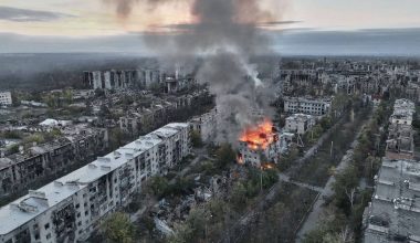 «Κρανίου τόπος» η Λιμάν: Οι Ρώσοι την έχασαν και τα κτίριά της καταστρέφονται – Δείτε πώς έχει γίνει