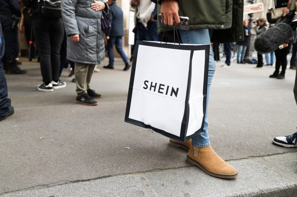 Νέα πολιτική επιστροφών από τη SHEIN: Χρέωση 4,50 ευρώ για συχνές επιστροφές από τις 29 Οκτωβρίου
