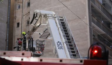 Κτίριο κατέρρευσε στην Ακαδημία Πλάτωνος: Σε εξέλιξη έρευνες για εγκλωβισμένους