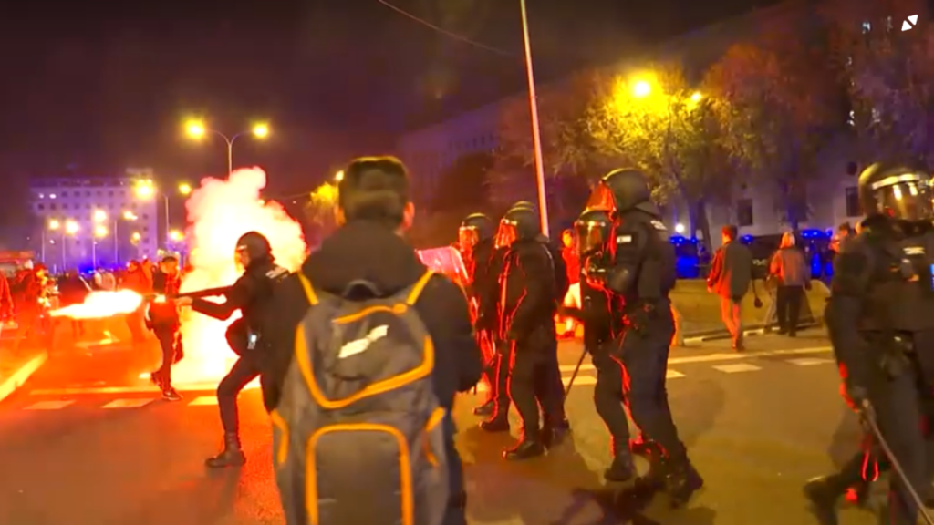 Επεισόδια έξω από το υπουργείο Μεταφορών στη Μαδρίτη: Οργή για την φονική σύγκρουση των τρένων