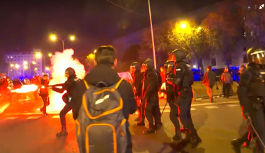 Επεισόδια έξω από το υπουργείο Μεταφορών στη Μαδρίτη: Οργή για την φονική σύγκρουση των τρένων