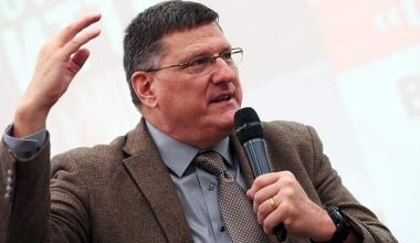 Ο Σκοτ Ρίτερ προειδοποιεί για ελλείψεις ανθρώπινου δυναμικού και οικονομική πίεση στην Ουκρανία