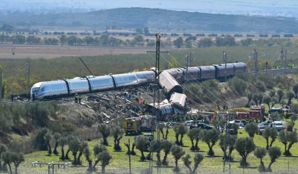 Ισπανία: Πώς σώθηκαν οι τρεις Έλληνες από το σιδηροδρομικό δυστύχημα – Οι αλλαγές θέσεων