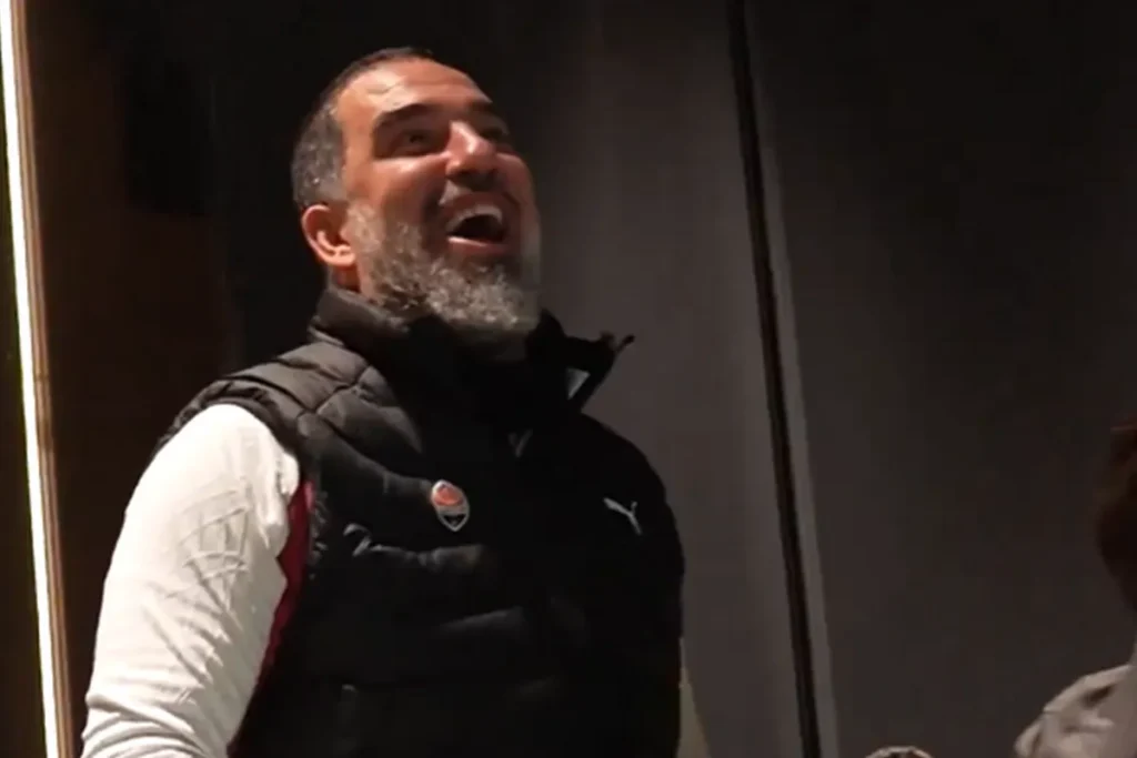 Kάλεσαν Βραζιλιάνους στην «σελεσάο» και ο Αρντά Τουράν «τινάχθηκε» από την χαρά του (βίντεο)