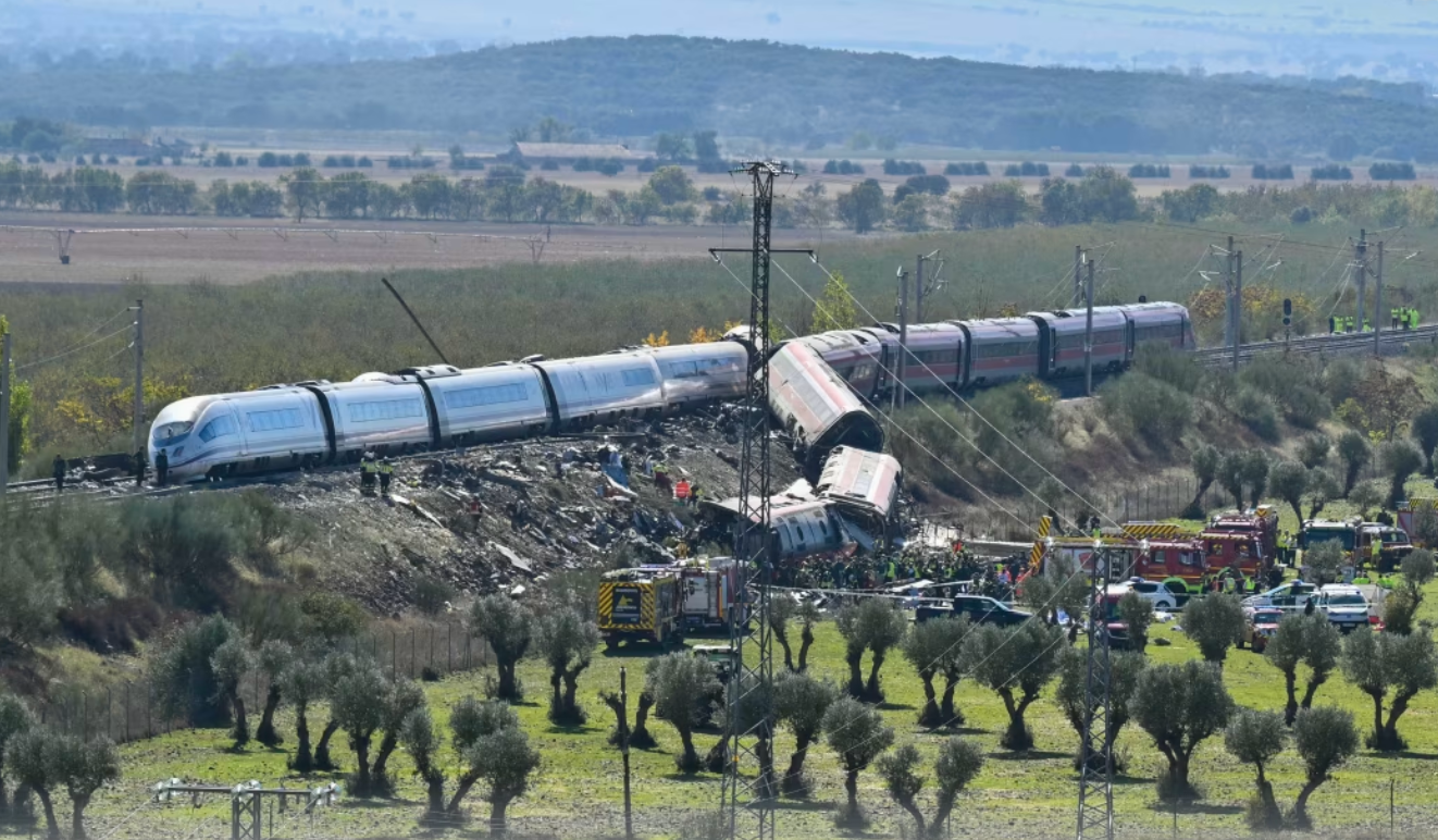 Ισπανία: Δεν αναλαμβάνει την ευθύνη της παραίτησης μετά τη δεύτερη τραγωδία ο υπουργός Μεταφορών