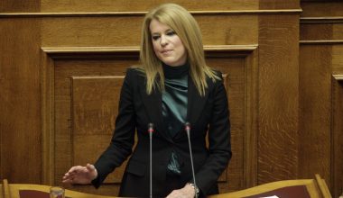 «Πυρά» Θ.Τζάκρη κατά Α.Τσίπρα: «Από το 2015 και μετά δεν τον ήπιαμε απλά, τον ρουφήξαμε»