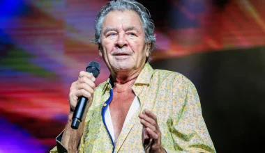 Deep Purple: Στο νοσοκομείο ο Ίαν Γκίλαν
