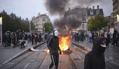«Θερμό» το κλίμα στη Γαλλία: Διαδηλώσεις και πάλι σε όλη την χώρα – Στις 27 οι συλλήψεις (βίντεο)