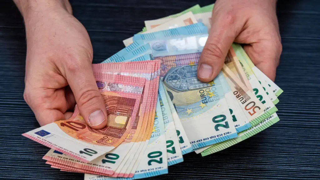 Market Pass με voucher και πρώτη πληρωμή πριν τα Χριστούγεννα