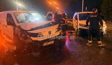Σοβαρό τροχαίο στη Λαμία: Διαλύθηκαν δύο οχήματα μετά τη σύγκρουση – Δείτε φωτογραφίες